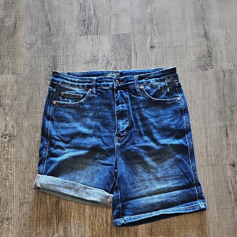Judy Blue Dark Wash Jean Shorts - Picture 5 of 6